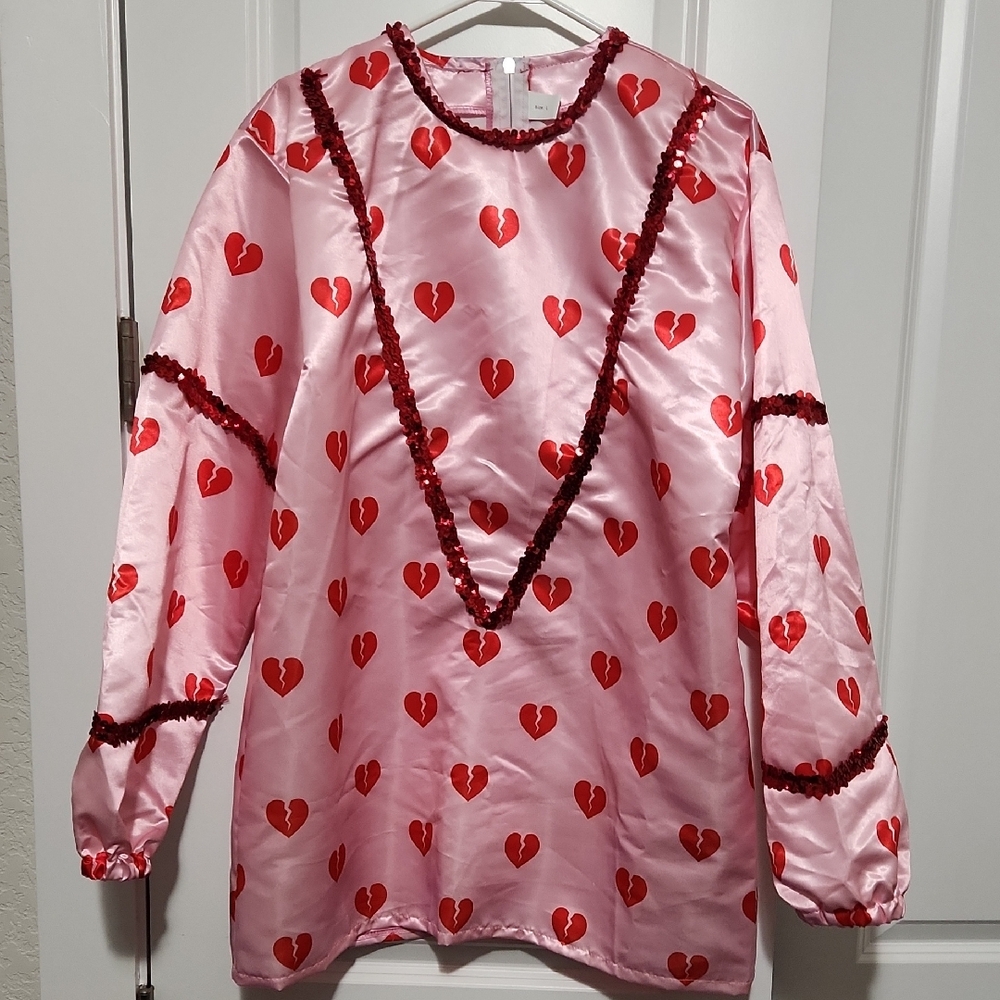 Pink Heart Patterned Satin Top - Picture 9 of 9